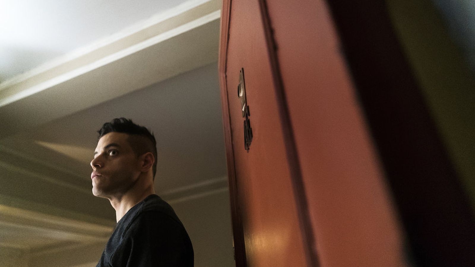 When The Twist Is Not The Twist: Mr. Robot and Narcos - The Strand