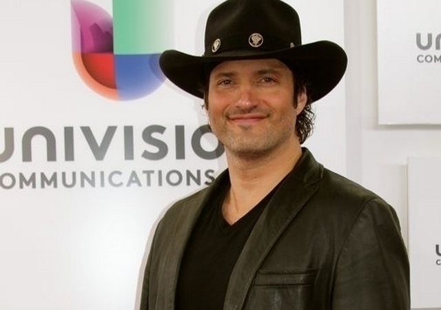 Robert Rodriguez And Roberto Orci Create "Latino James Bond" For El Rey ...