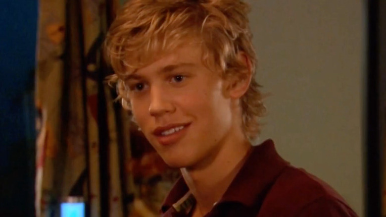 A close up of Austin Butler as James Garrett smiling in Zoey 101.