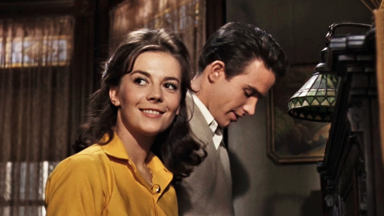 Bud (Warren Beatty) and Deanie (Natalie Wood) sit at a piano in Splendor in the Grass