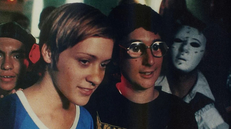 Chloe Sevigny as Jennie, and castmates having fun in Larry Clark's Kids