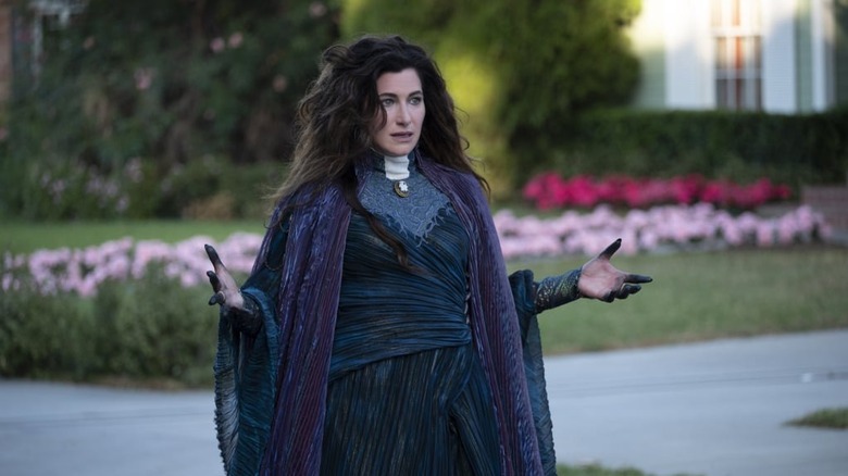 Kathryn Hahn in full Agatha costume black fingers