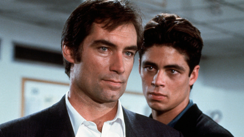 Young Benicio Del Toro vs. Bond