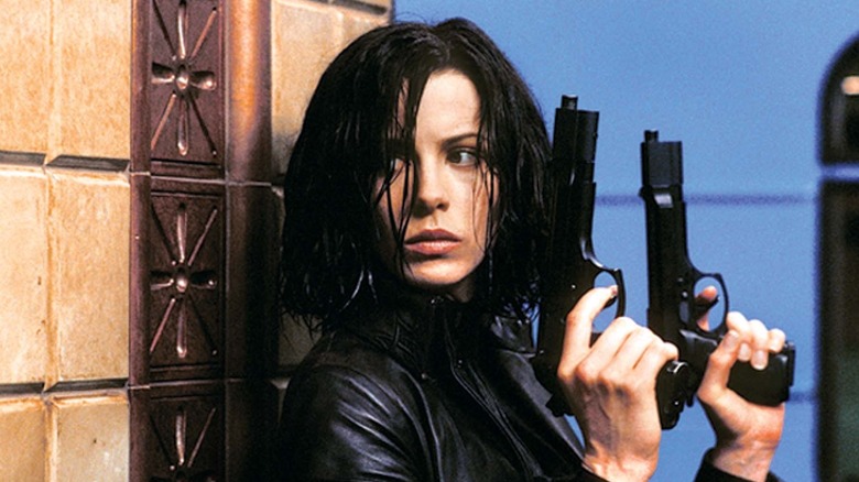 Underworld Selene readies her pistols