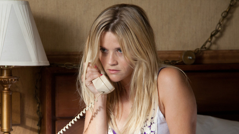 Reese Witherspoon as Juniper on the phone in Mud