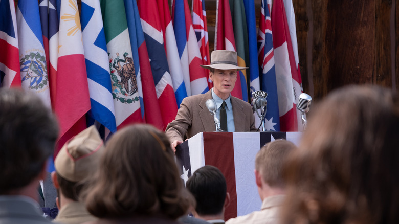 Oppenheimer at podium giving speech