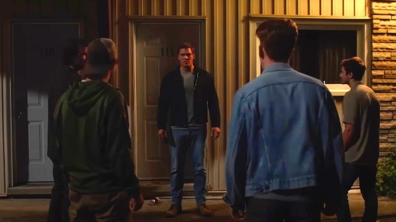 Jack Reacher confronts thugs