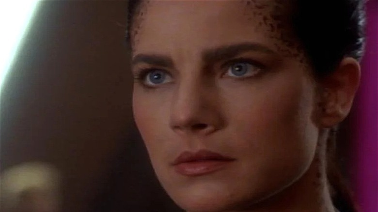 Jadzia observes the Klingons