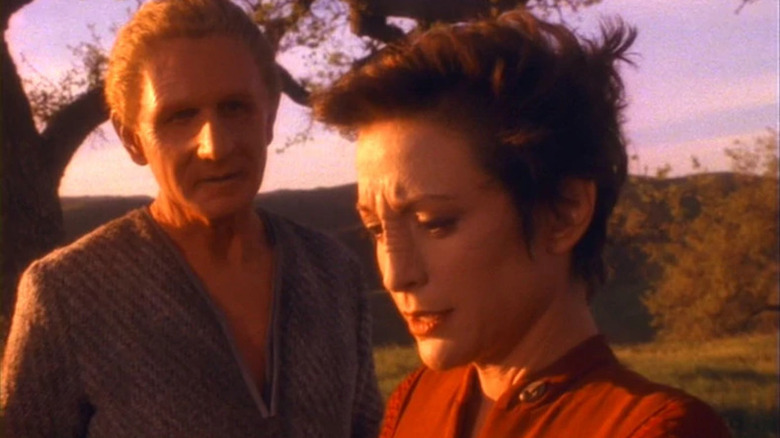 Odo speaks with Kira