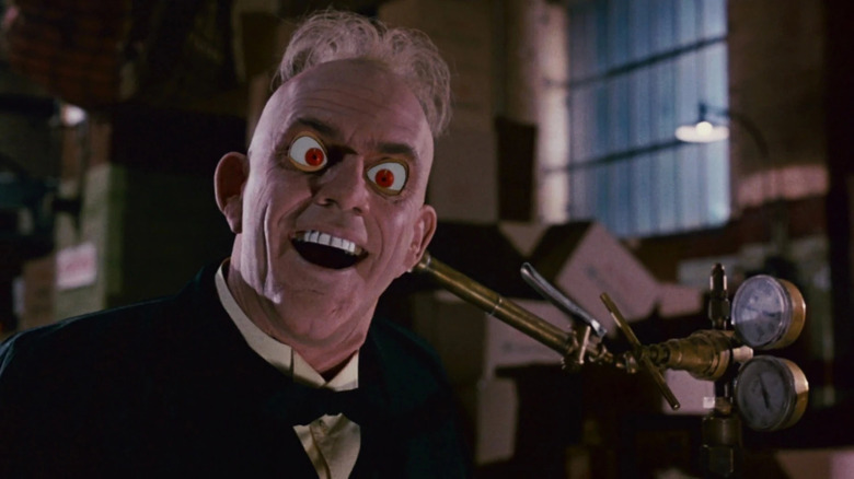 Christopher Lloyd toon eyes Judge Doom in "Who Framed Roger Rabbit" (1988)