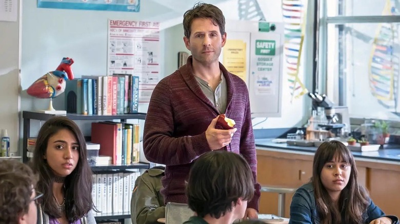 Glenn Howerton apple