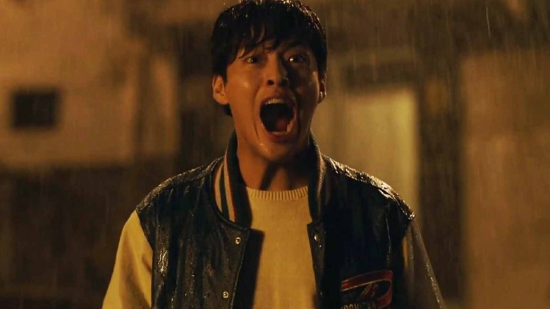 jin-seok screams in rain in Forgotten