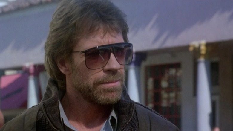 Chuck Norris as O'Brien wearing shades in Hero and the Terror