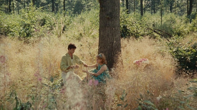 Jean-Claude Drouot as François and Claire Drouot as Thérèse in Le Bonheur