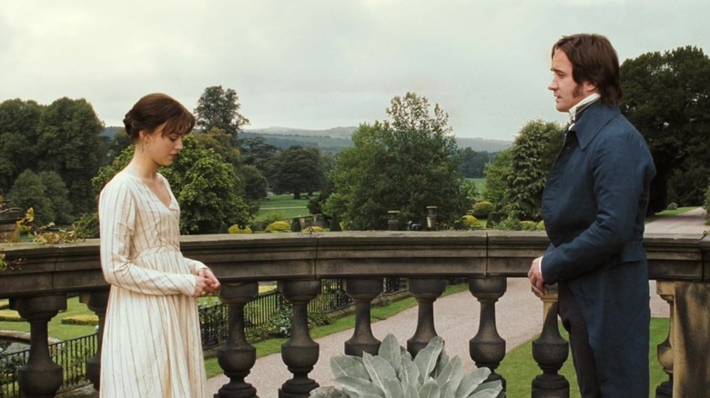 Keira Knightley as Elizabeth Bennet talking with Matthew Macfadyen as Mr. Darcy in Pride & Prejudice