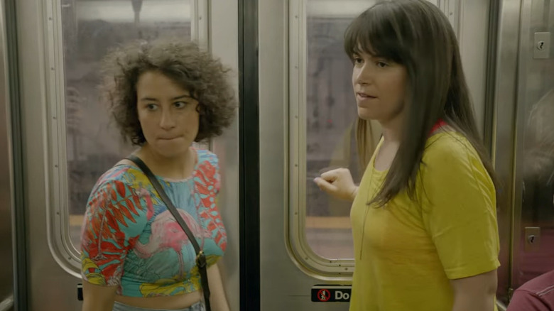 Abbi (Abbi Jacobson) and Ilana (Ilana Glazer) on the subway on Broad City