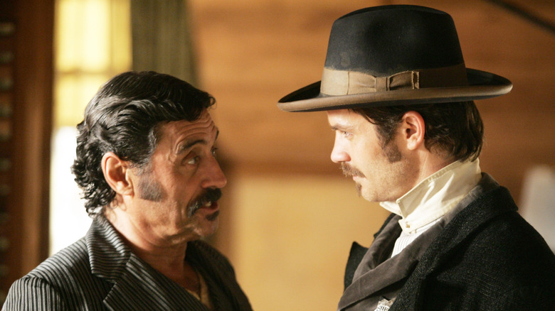 Al (Ian McShane) and Seth (Timothy Olyphant) in a standoff in Deadwood