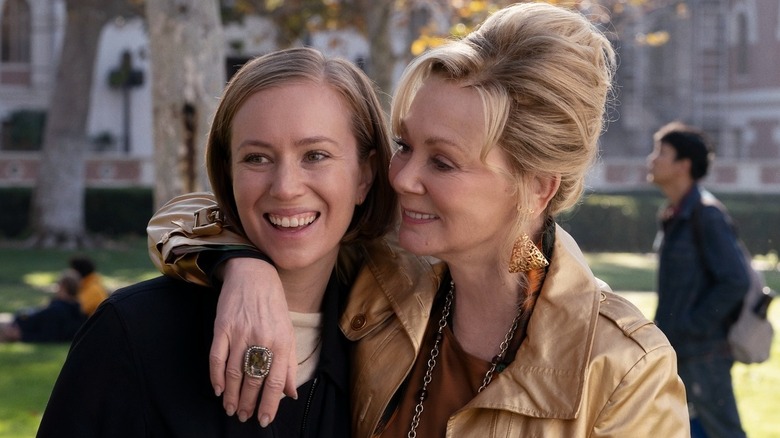 Jean Smart's Deborah Vance puts her arm around Hannah Einbinder's Ava Daniels in Hacks