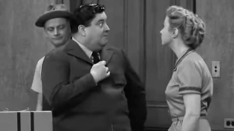 Ralph (Jackie Gleason) arguing with Alice (Audrey Meadows) on The Honeymooners