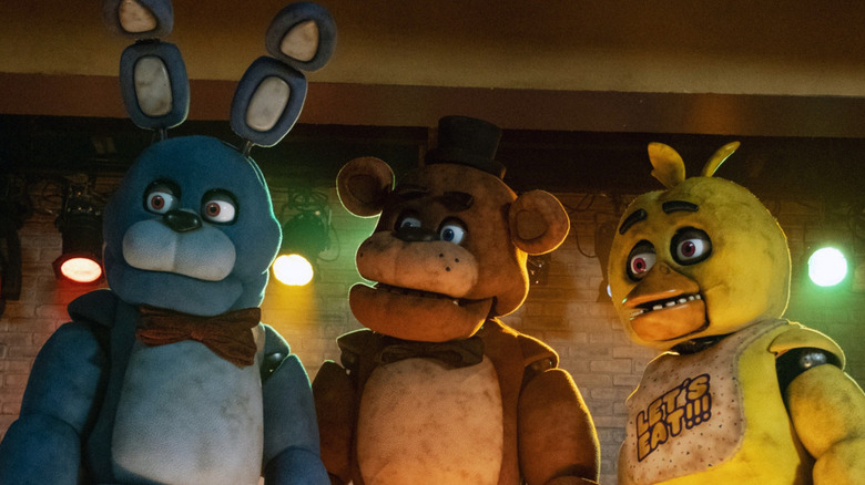 Five Nights at Freddy's The animatronics gather