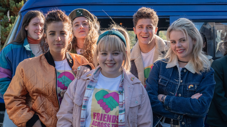 Cast of Derry Girls smiling