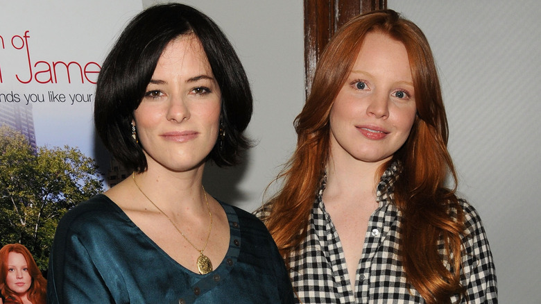 Parker Posey and Lauren Ambrose press line