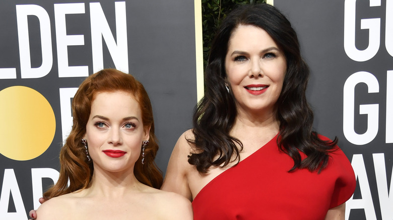 Jane Levy and Lauren Graham red carpet