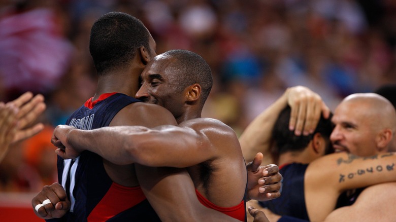 Kobe Bryant hugging Dwight Howard The Redeem Team