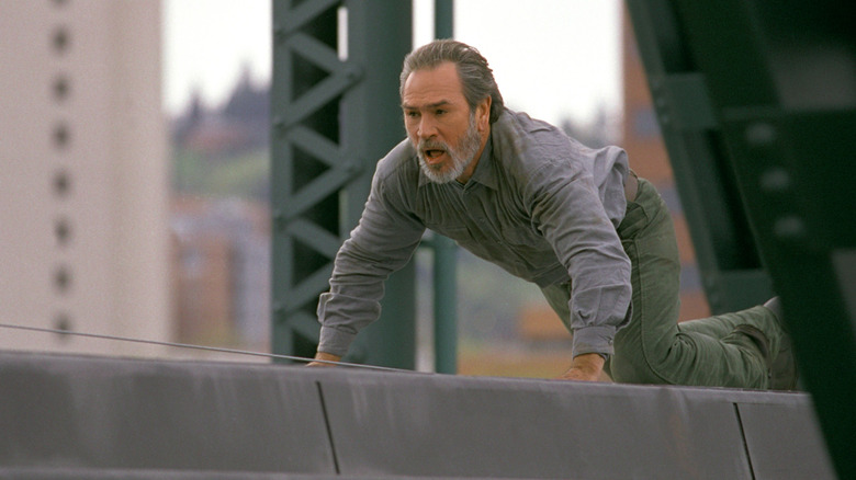 Tommy Lee Jones hanging onto a speeding train