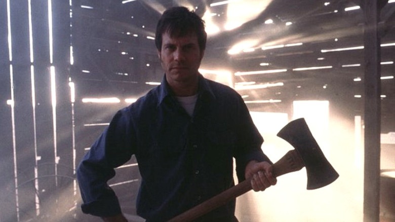 Bill Paxton holding axe