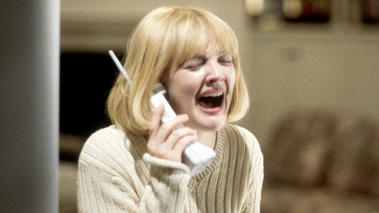 Woman screaming on phone in Scream (1996)