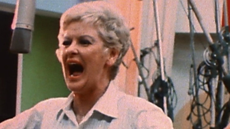 Elaine Stritch singing