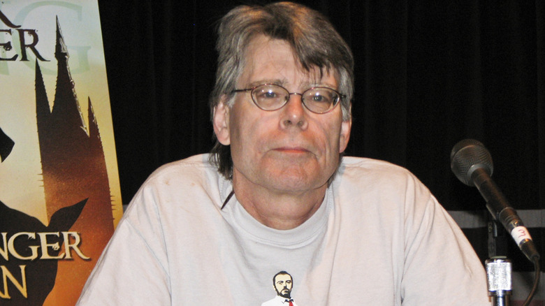 Stephen King at Comic Con in a Shaun of the Dead t-shirt