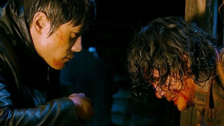 Lee Byung-hun and Choi Min-sik in I Saw the Devil