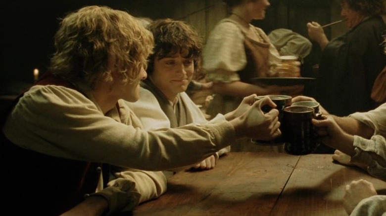 Return of the King Hobbits drinking 