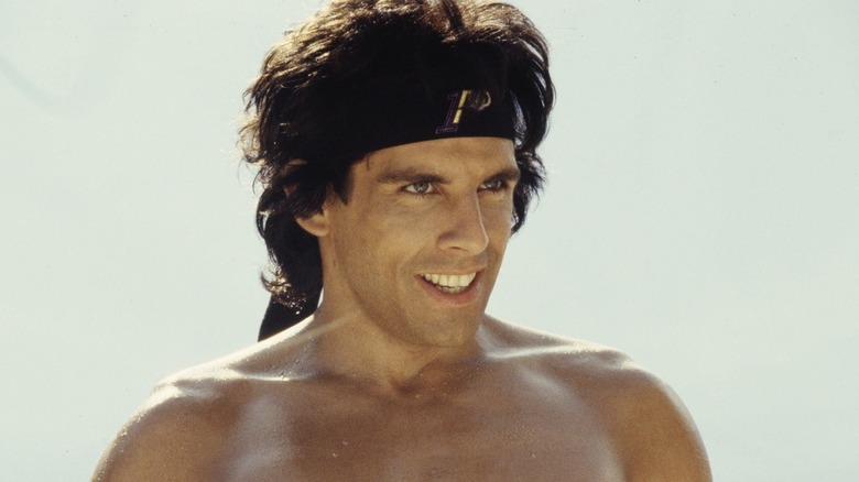 Ben Stiller as Tony Perkis standing with his shirt off in Heavyweights