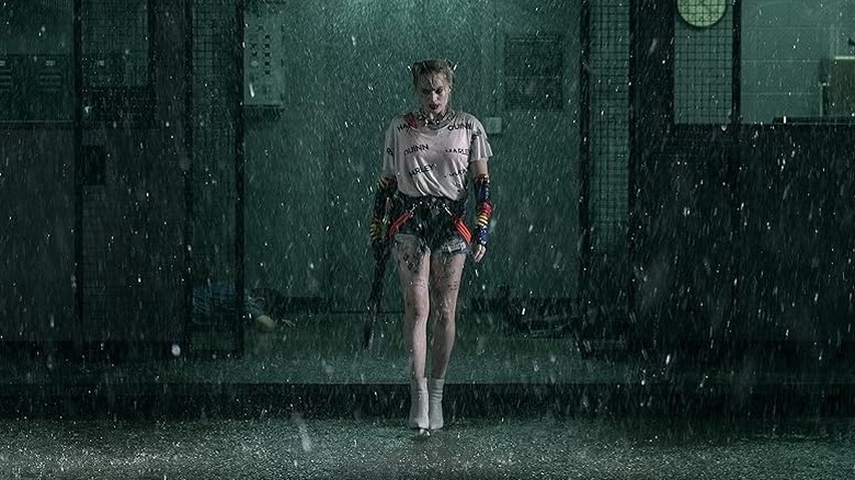 Margot Robbie's Harley Quinn walking in the rain in Birds of Prey