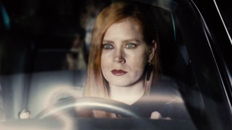 Amy Adams drives car in Nocturnal Animals