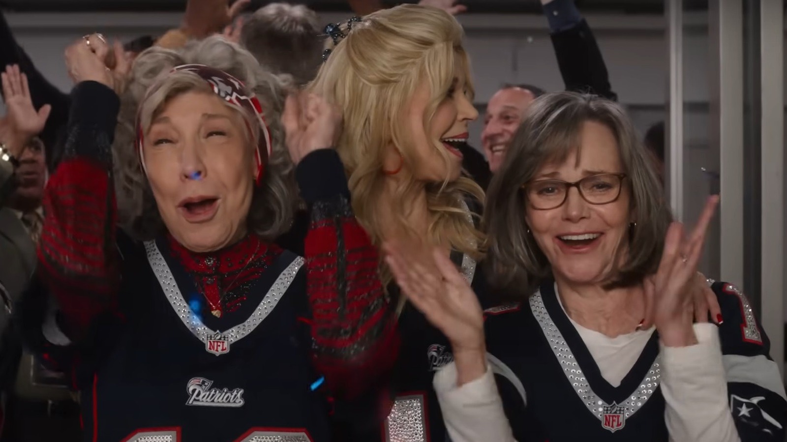 Review: '80 for Brady' is a waste of Jane Fonda, Lily Tomlin