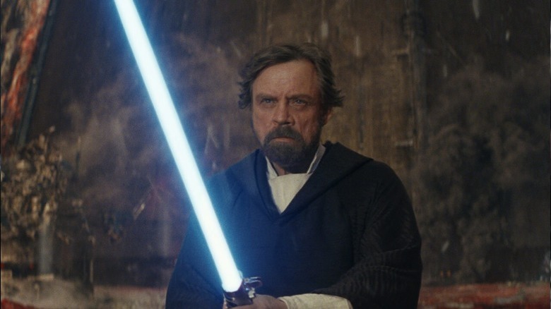 Luke Skywalker force projection Last Jedi 