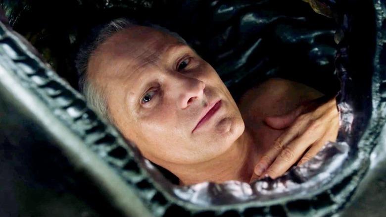 Saul Tensor in autopsy bed