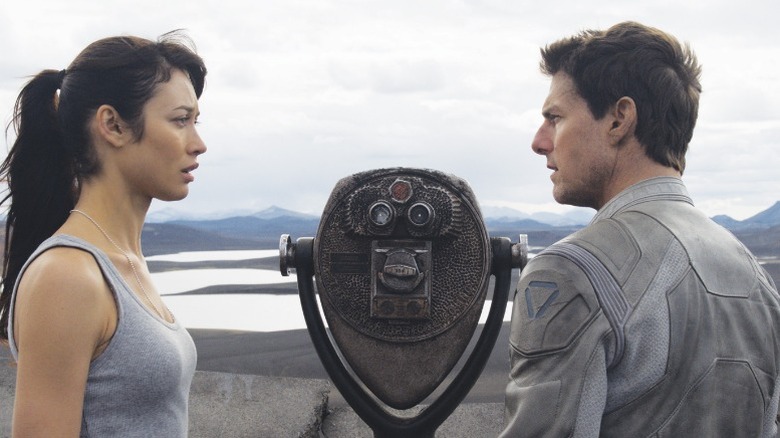 Tom Cruise and Olga Kurylenko,