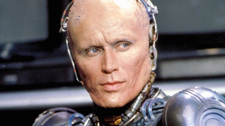 Peter Weller,