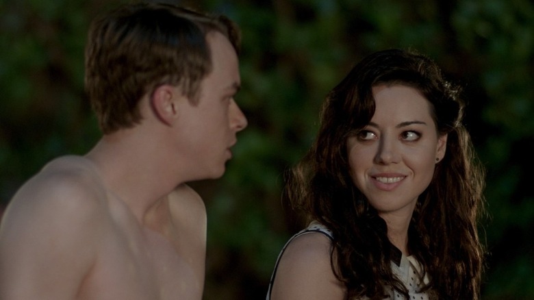 Dane DeHaan e Aubrey Plaza em A Vida Depois de Beth