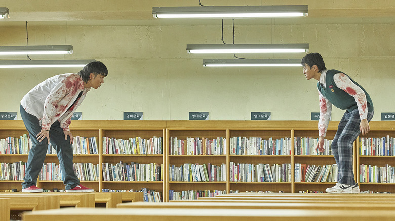 Gwi-nam and Cheong-san face-off at the library