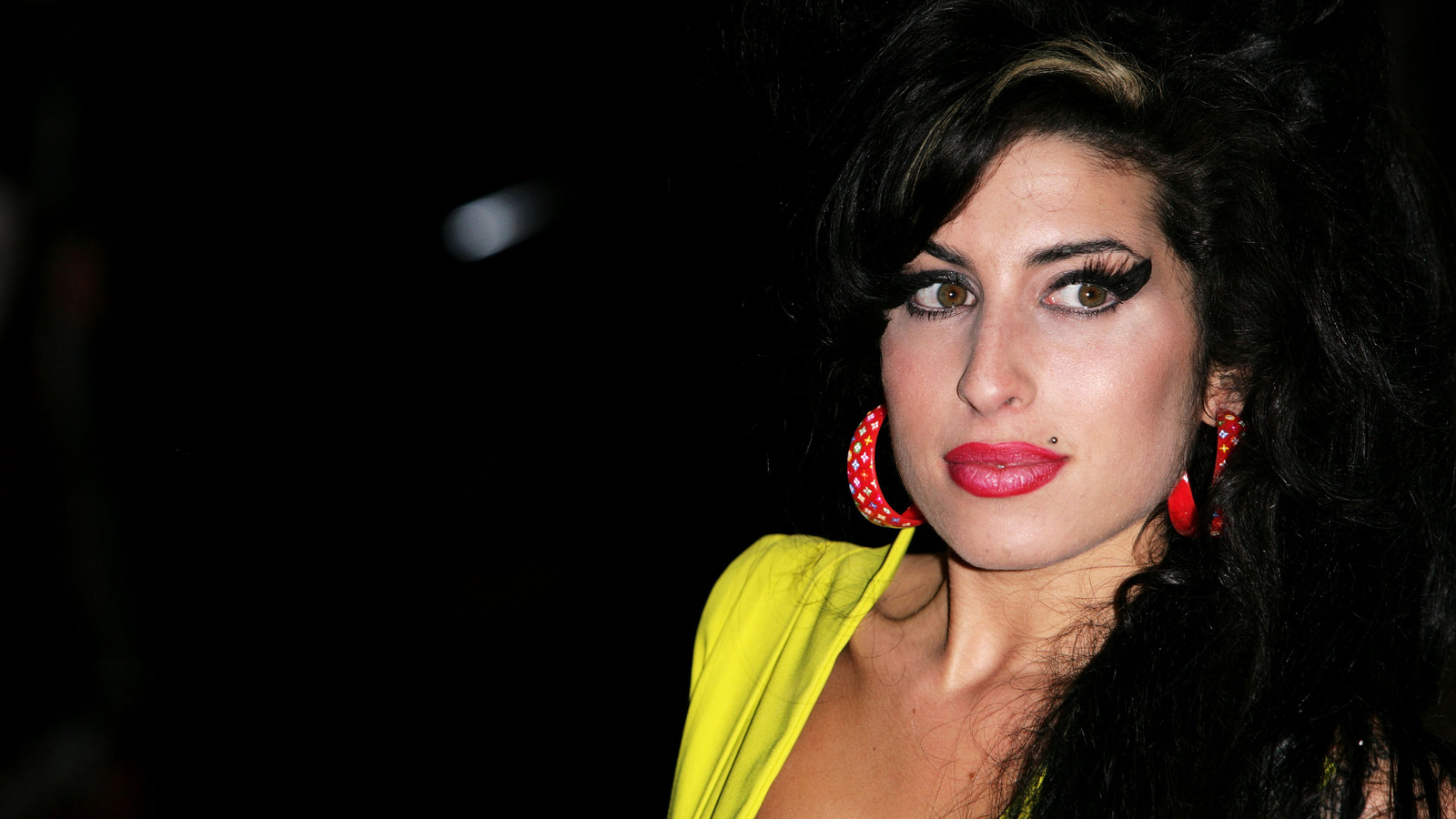 Amy Winehouse Biopic Announced With New Director in Sam Taylor