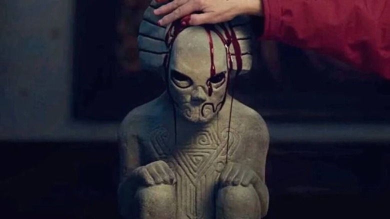 A statue of the God demon Kaelego.