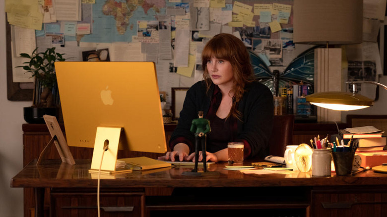 Argylle Bryce Dallas Howard Desk