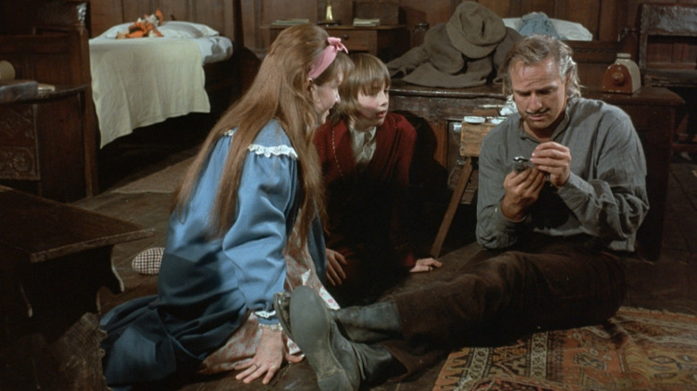 Verna Harvey, Christopher Ellis, and Marlon Brando in The Nightcomers