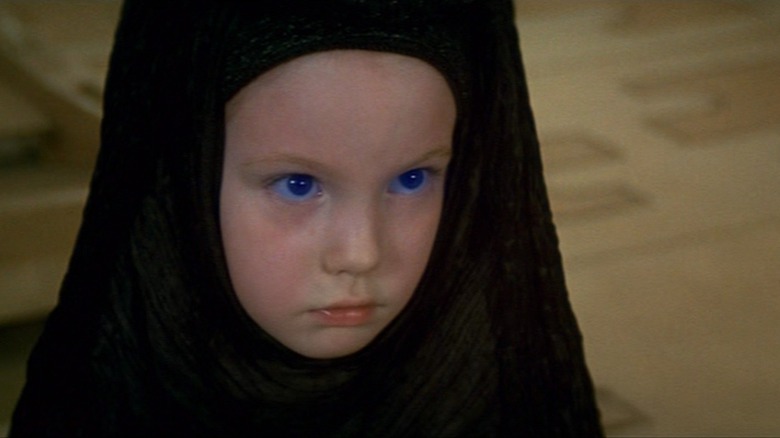 Alicia Witt glowing blue eyes in Dune